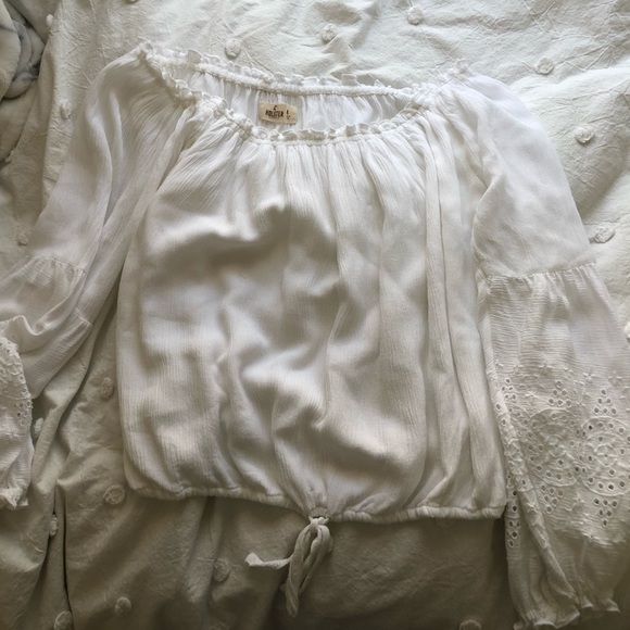 Lace Detail Off Shoulder Shirt - Picture 4 of 5